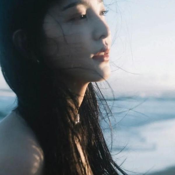 评论 海报